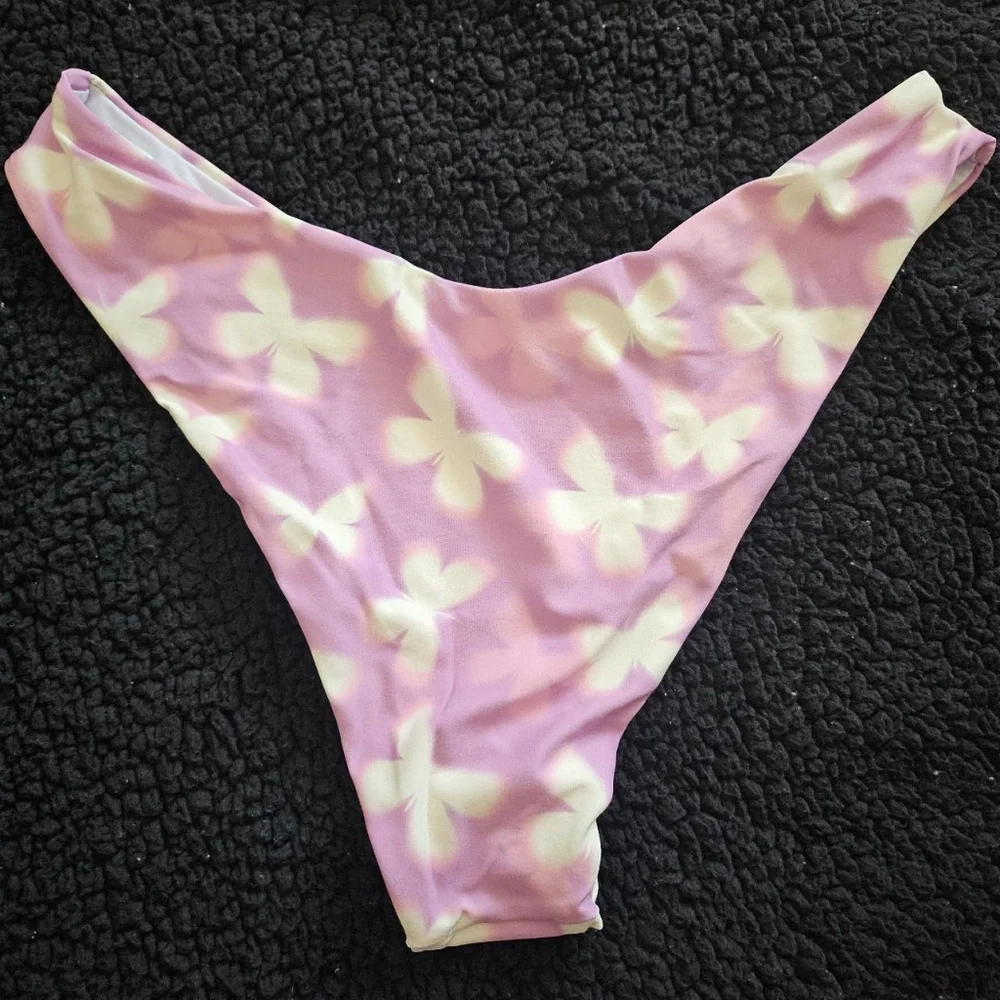 Brand new bikini - Picture 3 of 5